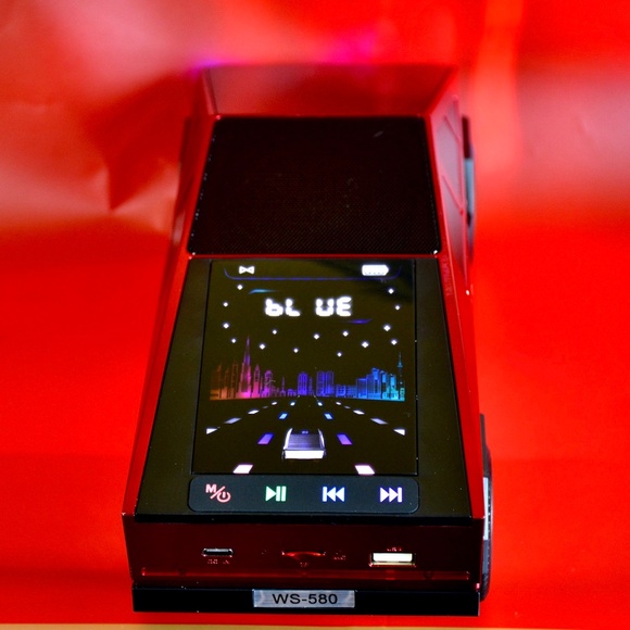 Tesla Cybertruck Shape Bluetooth Portable Speaker LED Screen XHD SOUND 12" - Picture 4 of 4